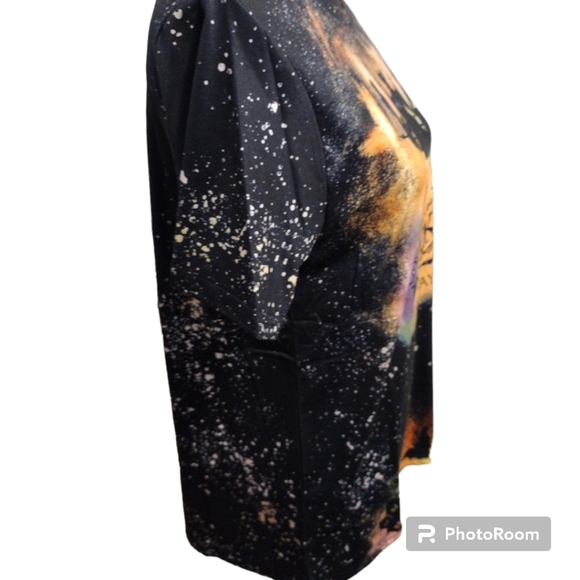 Reverse tie-dye O-neck Sanderson Sisters tee - Picture 5 of 6